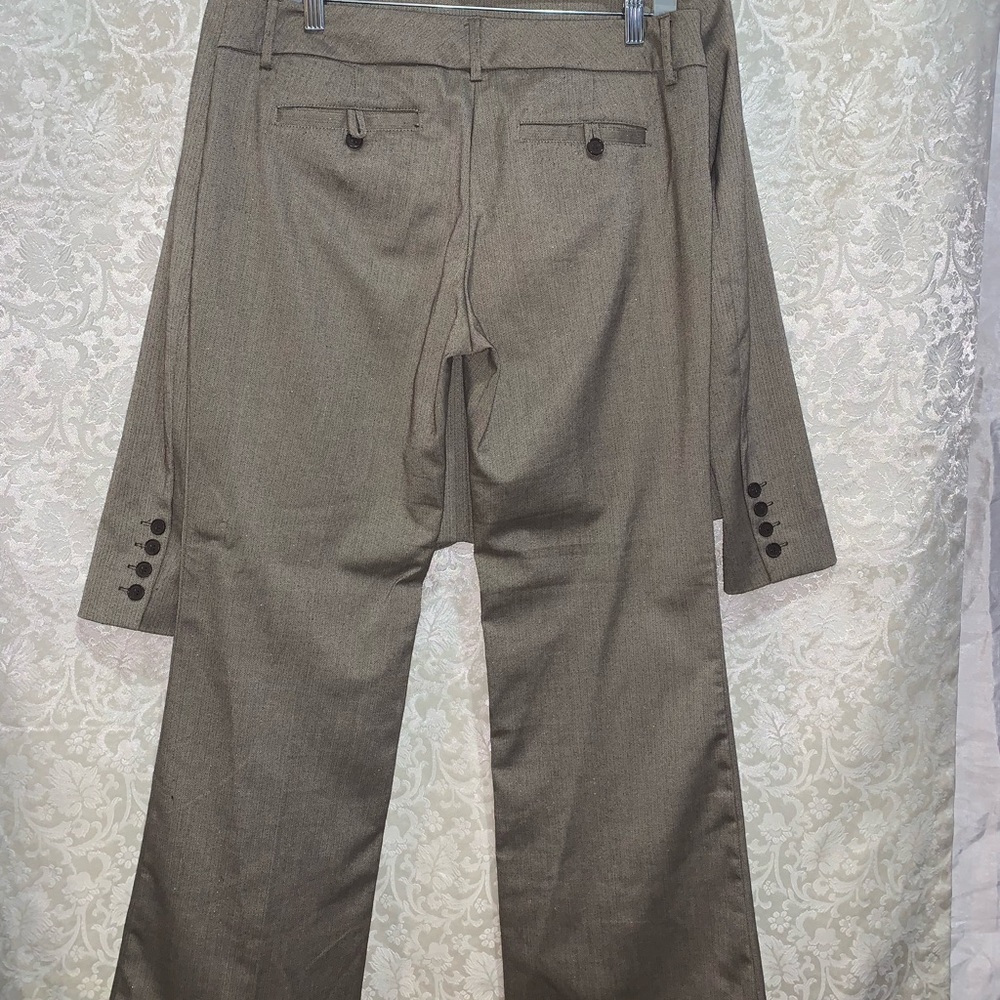 Ladies suit - Picture 4 of 4